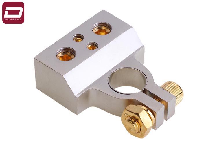AUDIO NOVA BT5.S (+/-)  Клемма аккумуляторная, универсальная  + и - . Входы: 2х0/4Ga (до 54мм2), 2х8 (4)