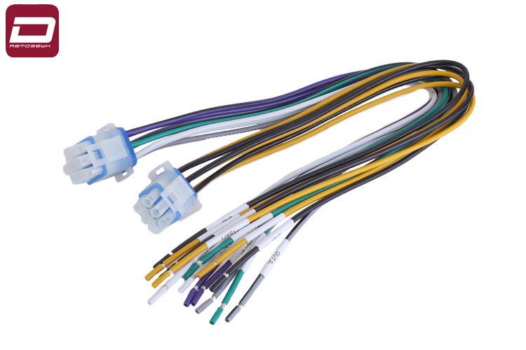 Hertz SP 4.900  4-канальный усилитель класс D. (4)